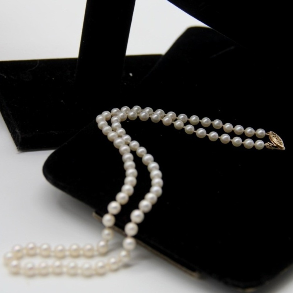 Freshwater Pearl Necklace 14k Yellow Gold Clasp 18 Inch Knotted Strand 4mm - Picture 3 of 7